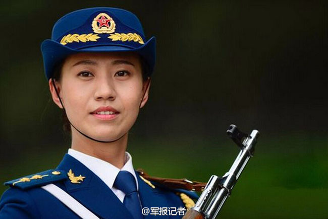 装备方队唯一女教练装备方队唯一女教练的独特风采与不凡历程