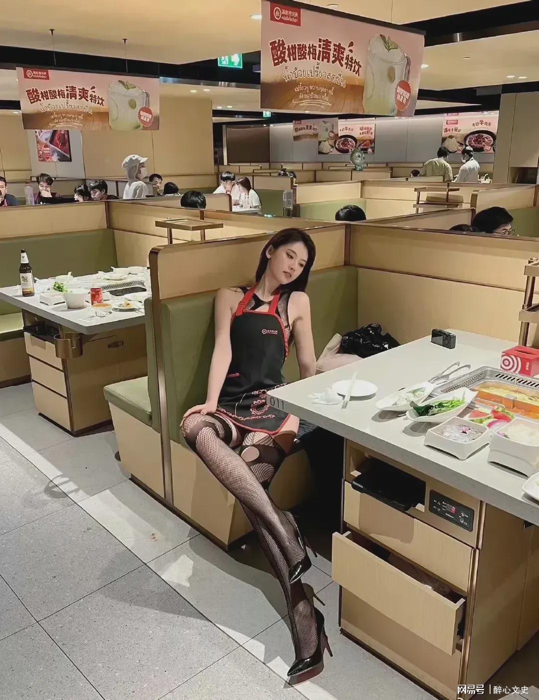 女子询问海底捞换配菜被开黄腔辱骂